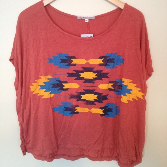 💜SOLD💜 Boxy Tribal Tee