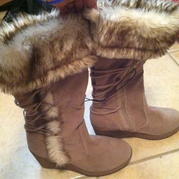 long tan wedge boots with faux fur! Lightly worn.
