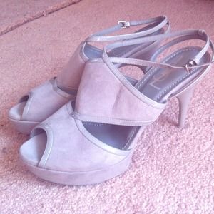 Yves Saint Laurent Sandals