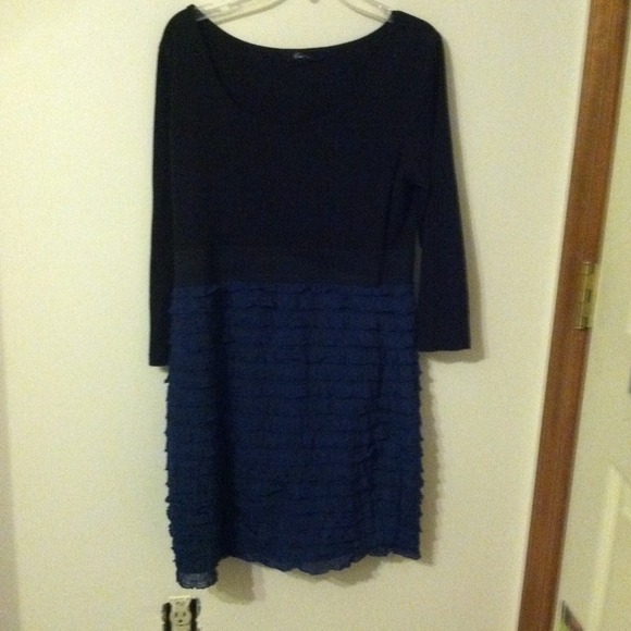 Beautiful black and teal ruffle dress - Picture 2 of 2