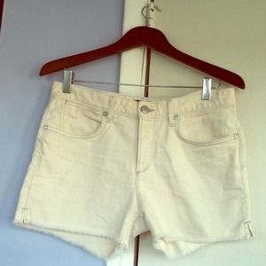 Juicy couture white mid rise jean shorts