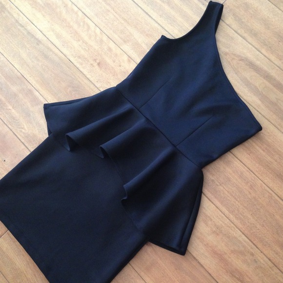 *SOLD* Black Sexy Fitted Peplum Club Party Dress - Picture 2 of 4