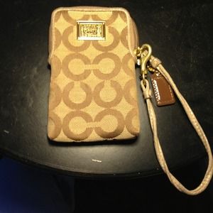 Coach Poppy Wristlet. Lightly used.