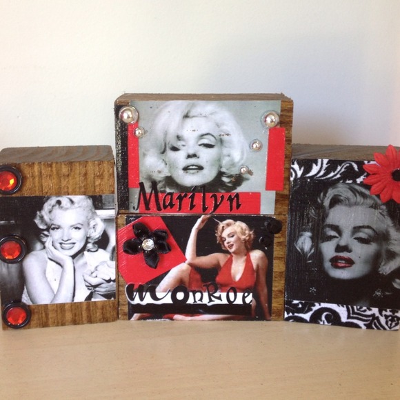 SOLD🚨Marilyn Monroe Custom  Blk & Red Blocks