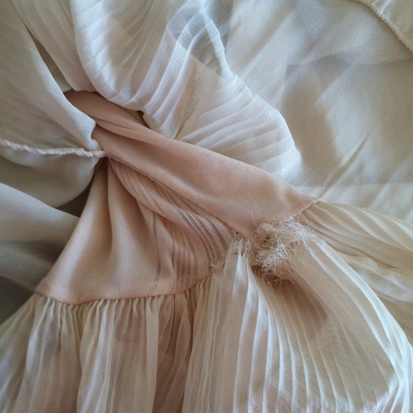 💐Sold💐Elegant Top - Picture 2 of 3