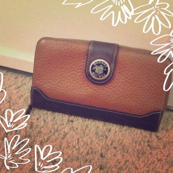 Dooney and Bourke two tone leather wallet