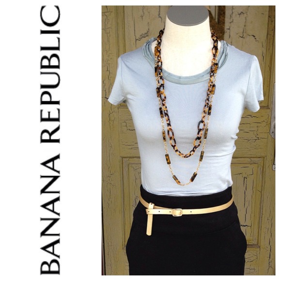 💢SOLD💢 Banana Republic Satin Scoop Luxe Tee