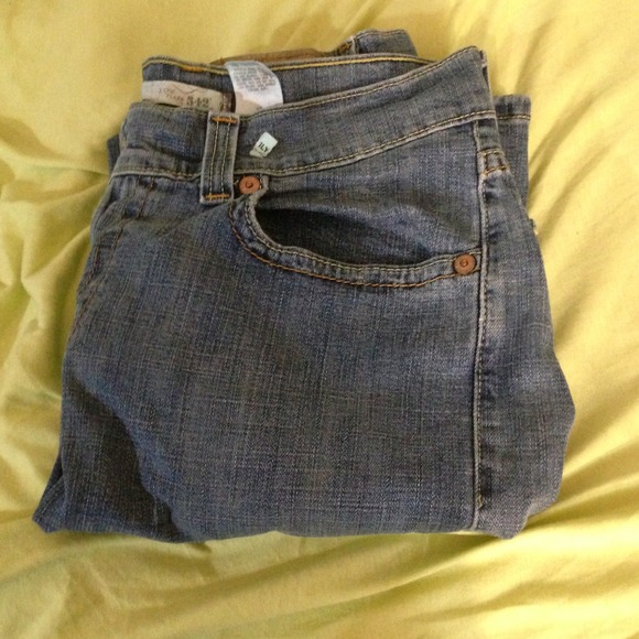 Low flare Levi's