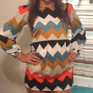 Chevron long sleeve dress. Mid thigh.