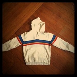 Sm Ricki Brand Sweater. 100% Acrylic.