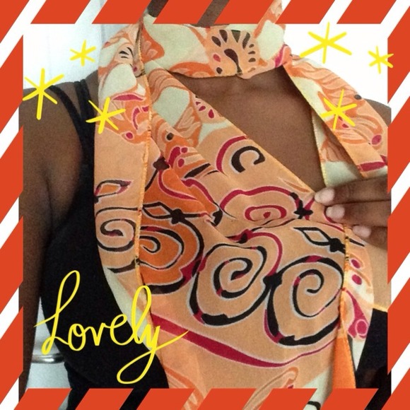 Beautiful Japanese Pattern Scarf - Picture 2 of 4
