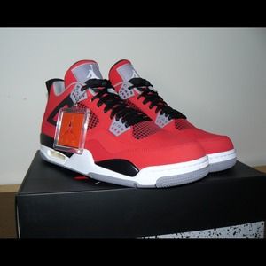 Brand new air jordan 4 toro bravo