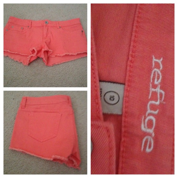 Refuge (Charlotte Russe) coral denim cutoff shorts