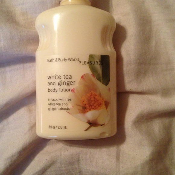🚫SOLD!🚫✨B&BW body lotion✨