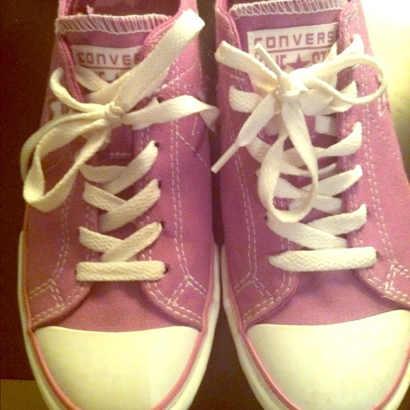 Converse light purple