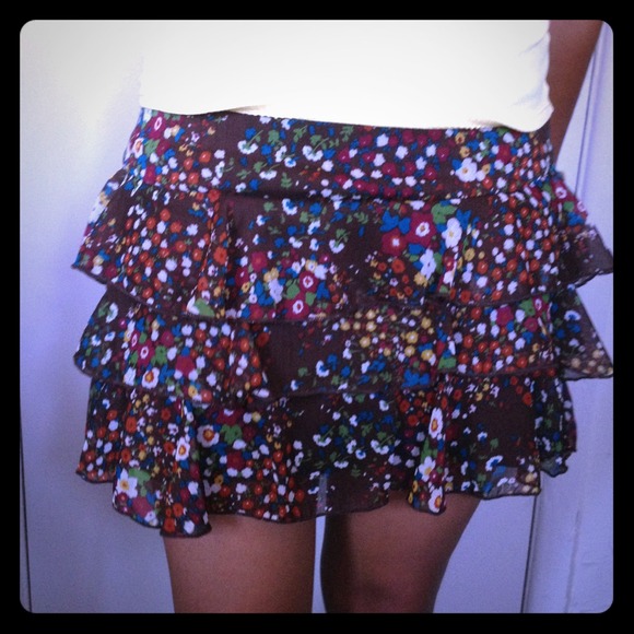 Ruffled floral skirt mini