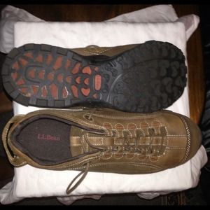 LL Bean Mens Brown Hiking Sneakers Brand New!