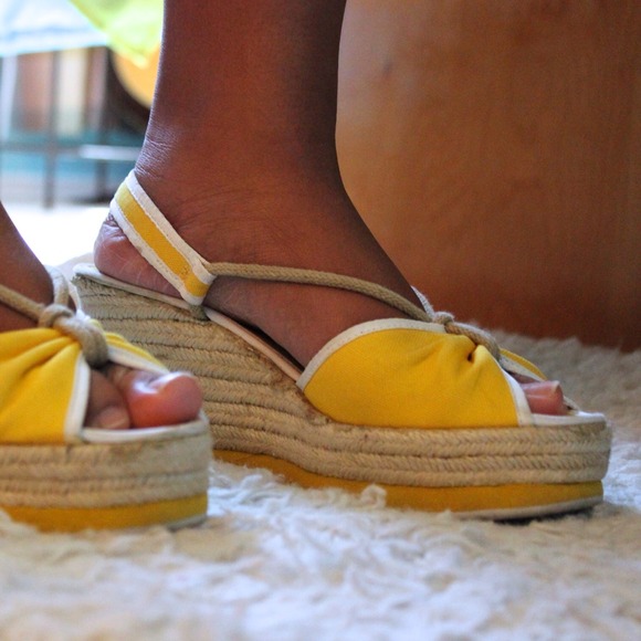 NW Light Mustard Yellow Slingback Wedge Sandal - Picture 3 of 4