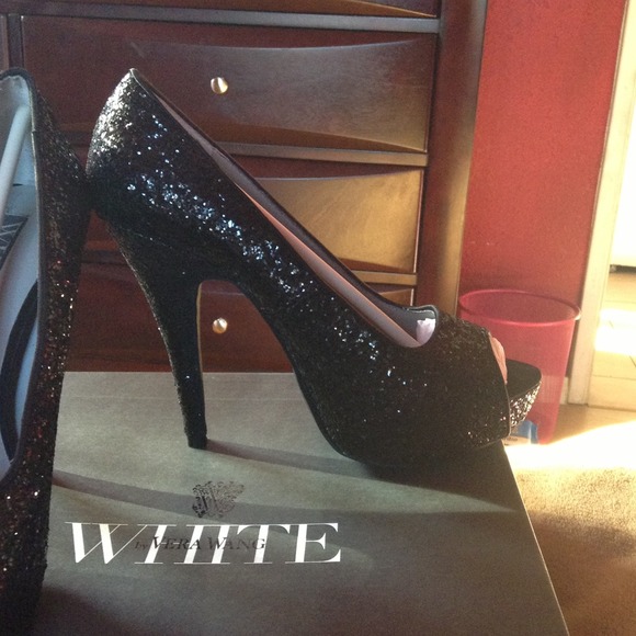 Vera Wang Glitter Peep toe Pumps - Picture 3 of 4