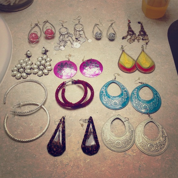 Earrings lot
