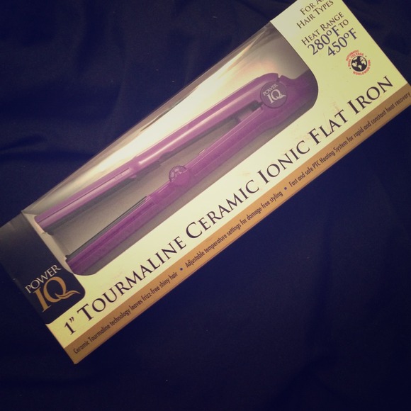 Power IQ 1" purple hair straightener, never opened