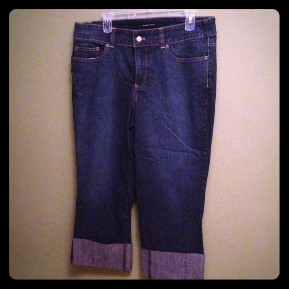 🚫Bundled 🚫New York & Co denim cuffed capris