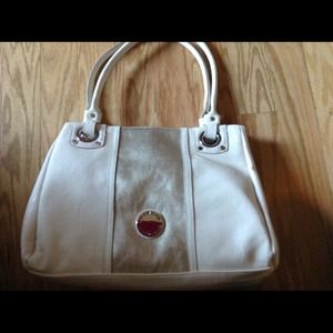 Liz claiborne