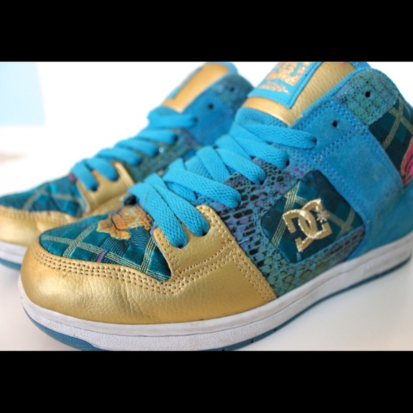 LIMITED EDITION DC Aqua Patterned Hi Shoes - Picture 2 of 4