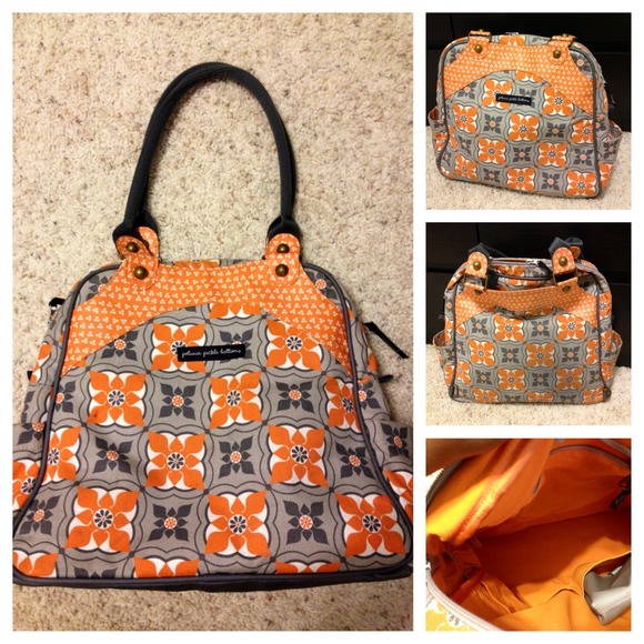 🚫SOLD🚫Petunia Pickle Bottom Satchel. NO TRADE!!