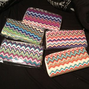 5 Colorful Wallets Bundle! :)