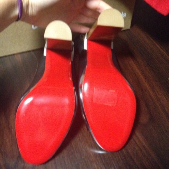 SOLD!!!! NIB authentic Christian Louboutin 38 1/2 - Picture 4 of 4