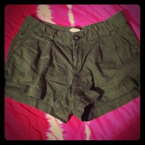 Old navy cargo shorts!!😏