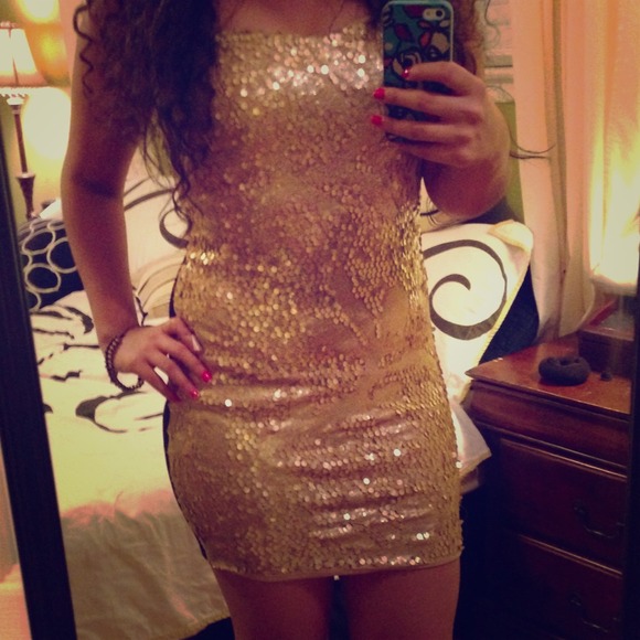 REDUCED!🌟Sparkly Gold front & black back dress🌟