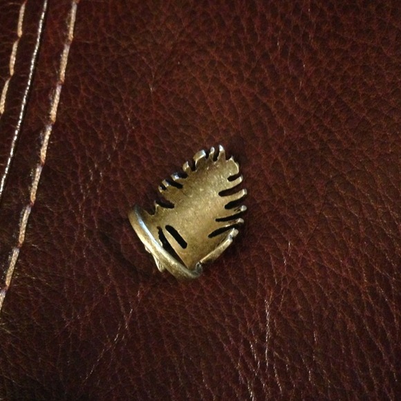 ❌SOLD❌Peacock Ring - Picture 3 of 3