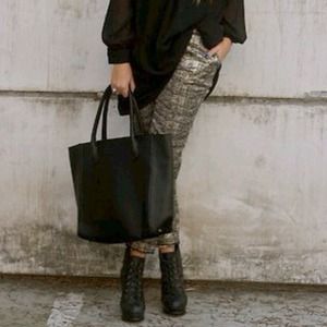 Classic Black Tote