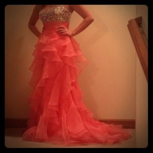 floor length prom dress