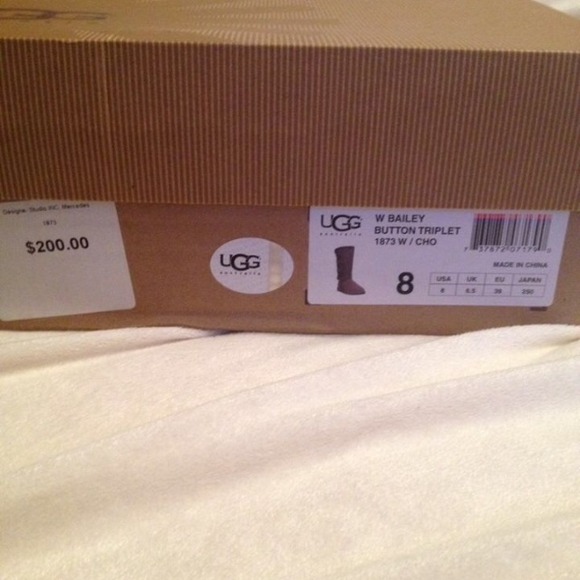 UGG Brown Bailey Button Triplet Boot - Picture 3 of 4