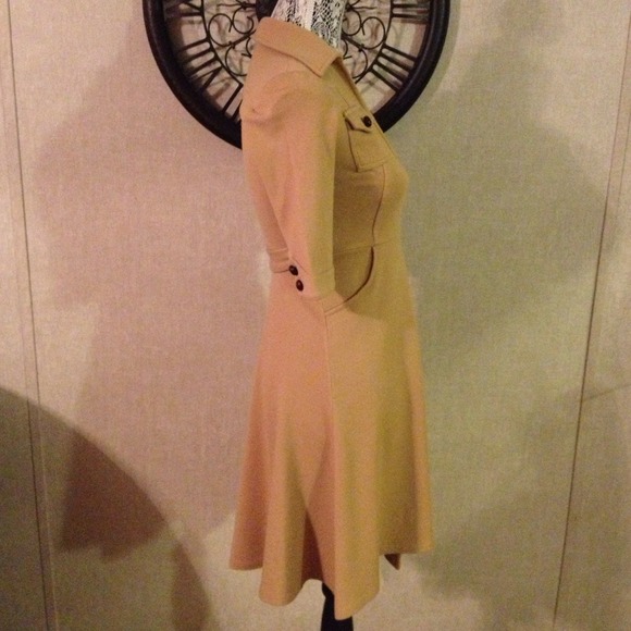 ❌SOLD❌Diane Von Furstenberg Wrap Dress - Picture 3 of 4