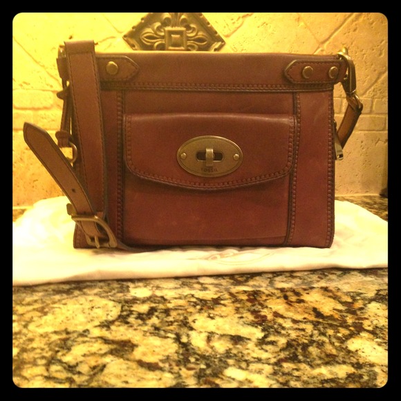 FOSSIL brown leather crossbody