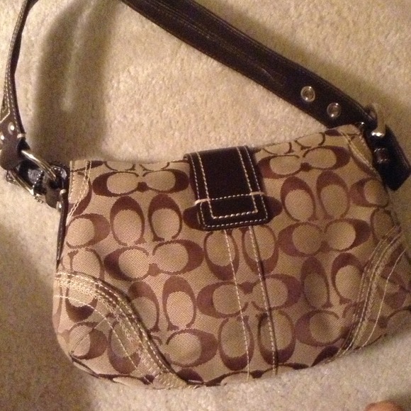 Small coach purse (tan & brown) - Picture 4 of 4