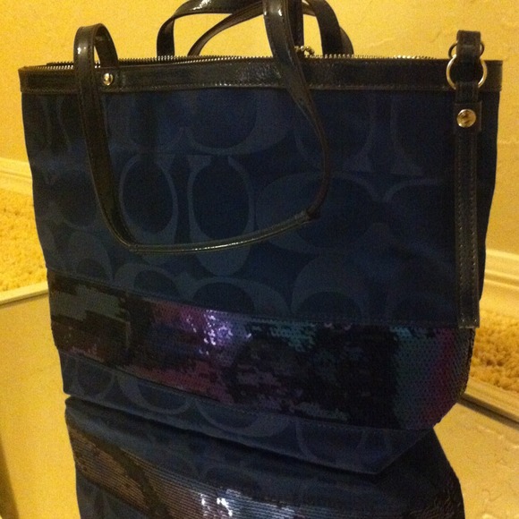 Coach purse (blue) 💯 AUTHENTIC 👉NWOT👈