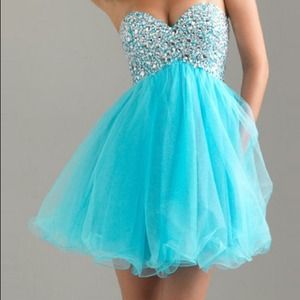 🚫TRADED🚫 Aqua homecoming dress🎀💕