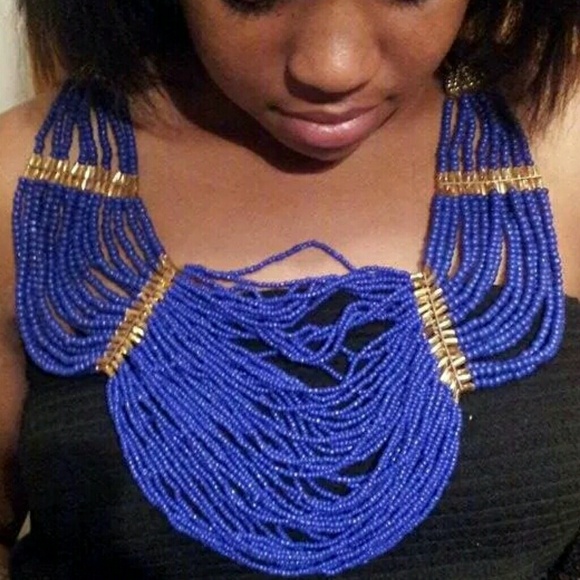 SOLD  Blue beaded necklace set! NWOT