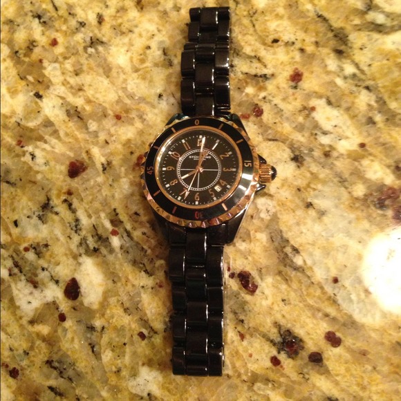Black & rose gold women\'s watch