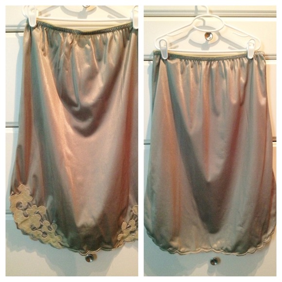 🍇Bundled🍇Vintage Silk& Lace Slip - Picture 2 of 3