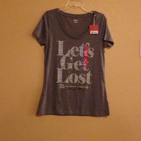 Mossimo supply co tee shirt