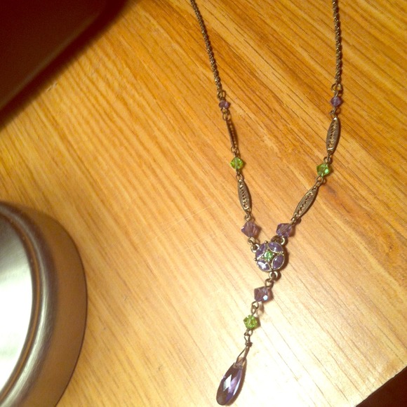 Necklace - Picture 1 of 1