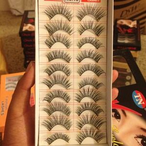 Black box Fake eyelashes style #13.