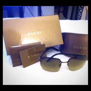 PRICE IS FIRM!! Gucci women's sunglasses!