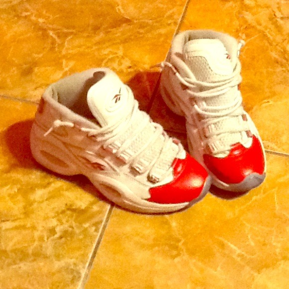 Sneakers - Picture 1 of 1